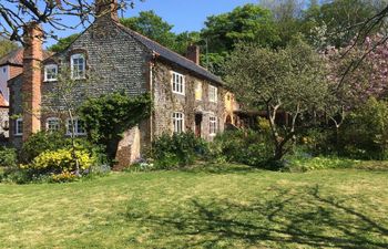 Hillside Holiday Cottage