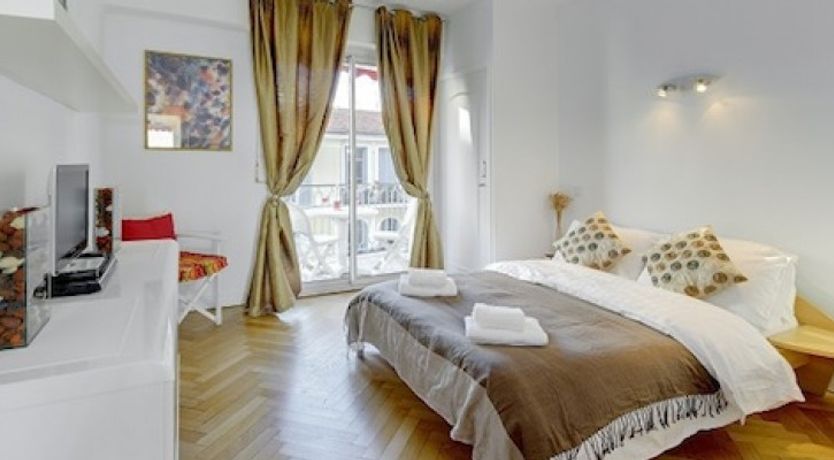 Photo of Azur View - Beautiful & Overlooking the beach