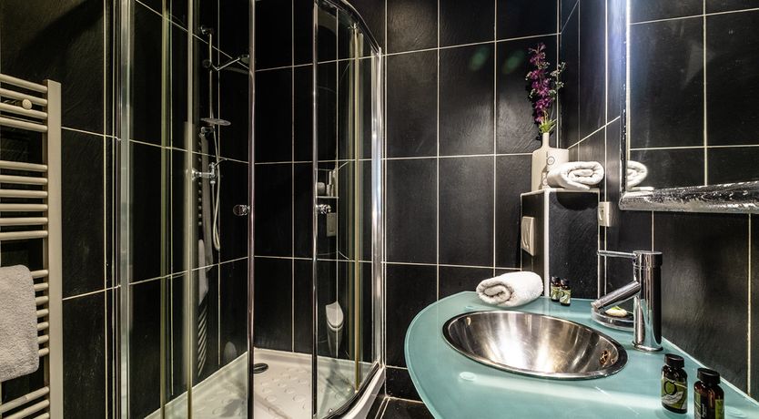 Photo of Belle Nuage - Overlooking Place Rosetti