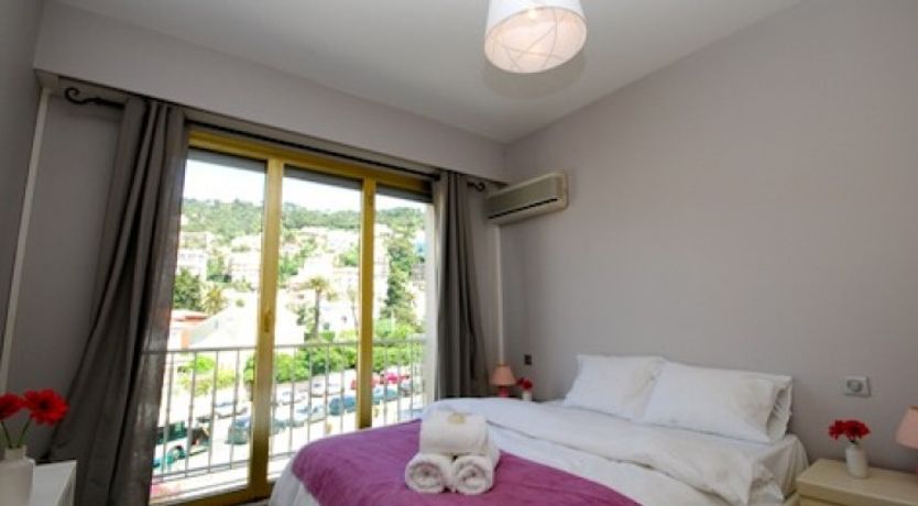 Photo of Coco - Slick modern port-side pad