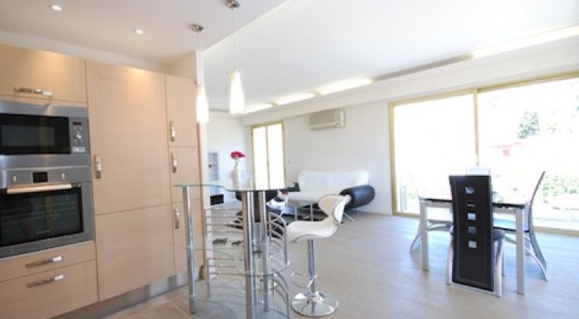 Photo of Coco - Slick modern port-side pad