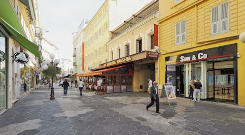 Photo of Yasmin - charm mixed with chic in Massena