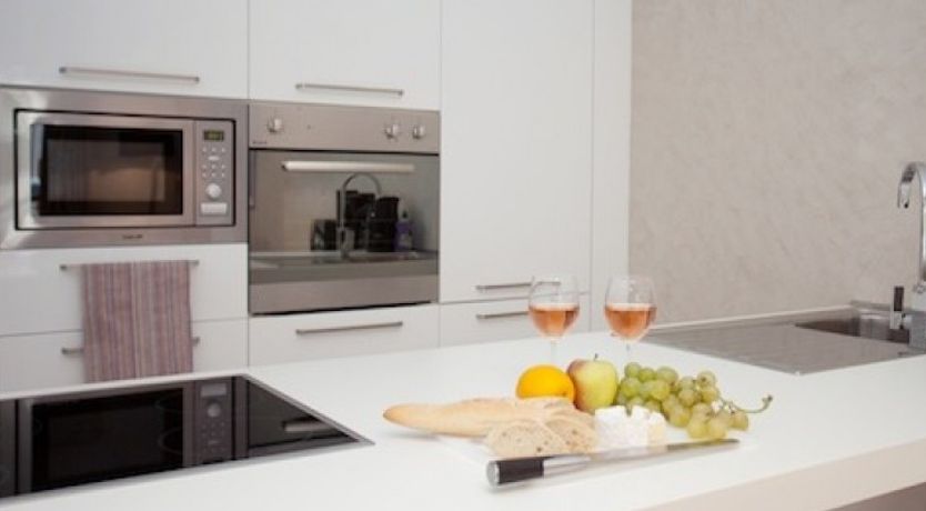 Photo of Violet - Stylish, Contemporary Apartment