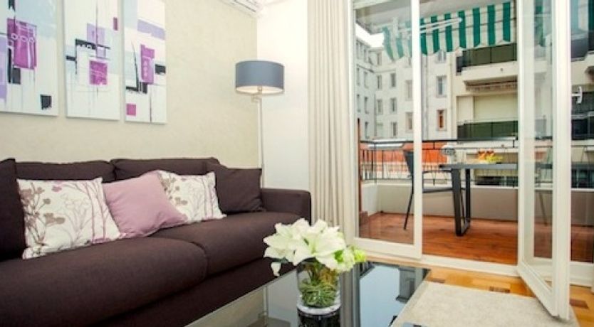 Photo of Violet - Stylish, Contemporary Apartment