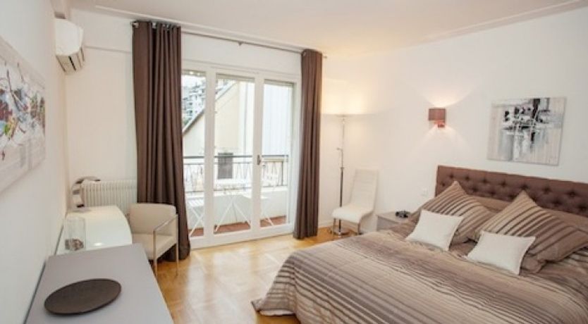 Photo of Violet - Stylish, Contemporary Apartment