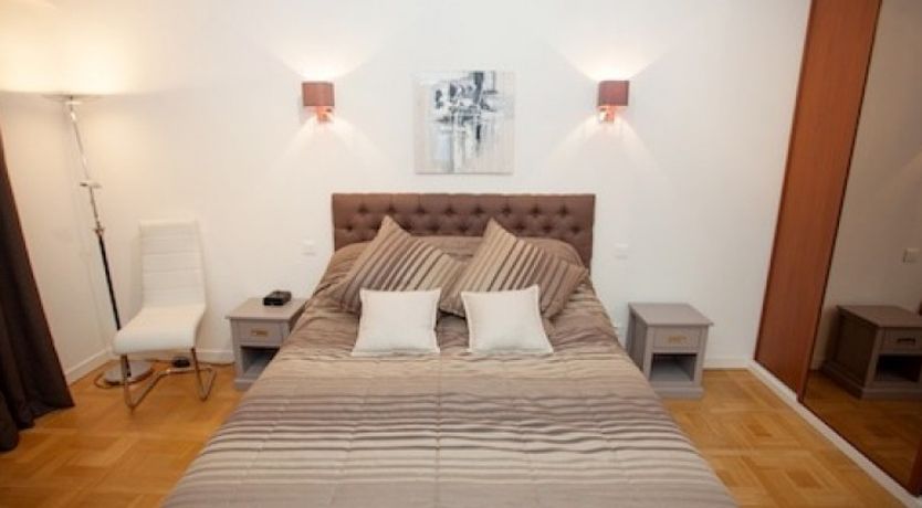 Photo of Violet - Stylish, Contemporary Apartment