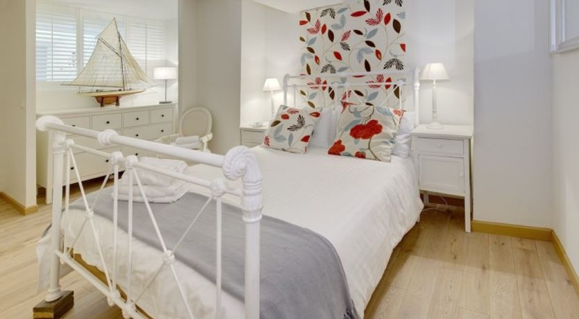 Photo of Eve - Vibrant Old Town location!