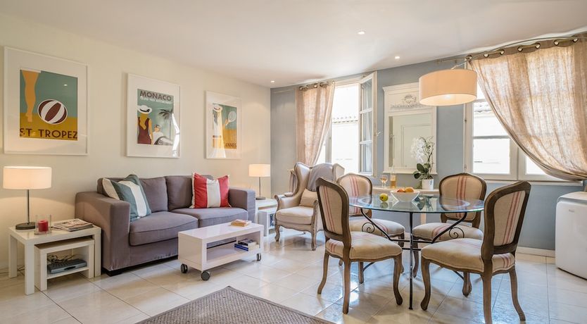 Photo of Eve - Vibrant Old Town location!