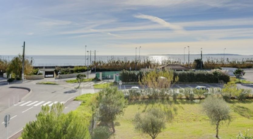 Photo of Juan Flore -Sandy beach, Pool, Sea view etc