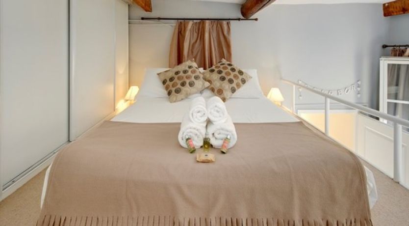 Photo of Juliette - Romantic retreat with balcony