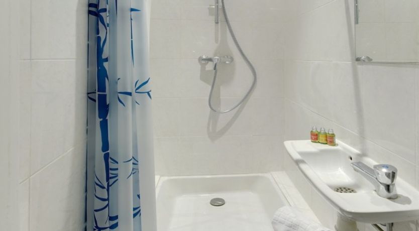 Photo of L'Authentique - Elegant & Spacious!