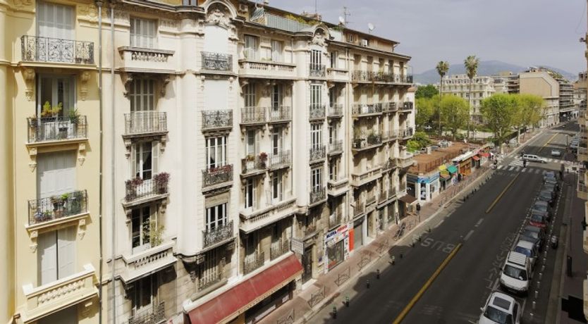 Photo of L'Authentique - Elegant & Spacious!