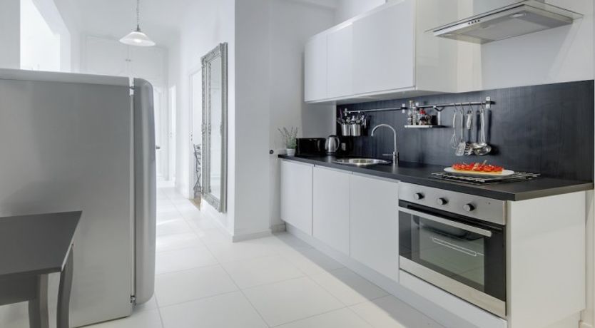 Photo of Le Joli - Stunning Balcony & Great location!