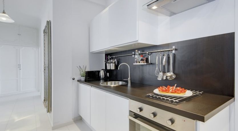 Photo of Le Joli - Stunning Balcony & Great location!