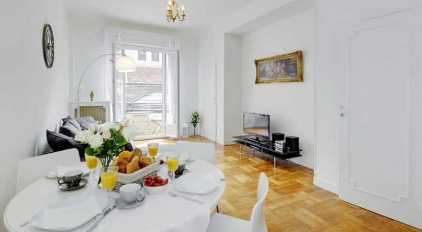 Photo of Le Joli - Stunning Balcony & Great location!