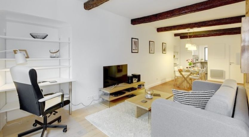 Photo of La Caravelle - Stones throw from the beach!