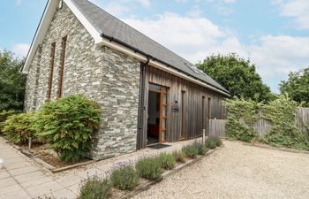 Everdene Holiday Home
