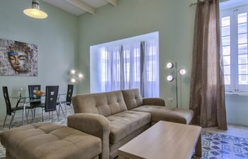 Spacious Sliema 1-bedroom Apartment Holiday Home