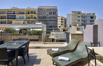 Stunning Views Sliema Penthouse Holiday Home