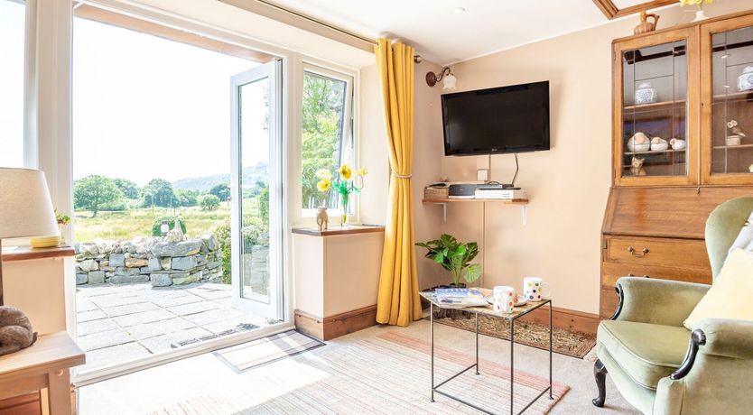 Photo of Bwythyn Y Wennol