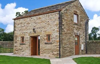 Hollins Wood Bothy Holiday Cottage