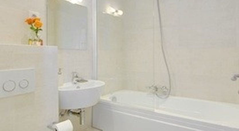 Photo of Fuschia - Peaceful Retreat 