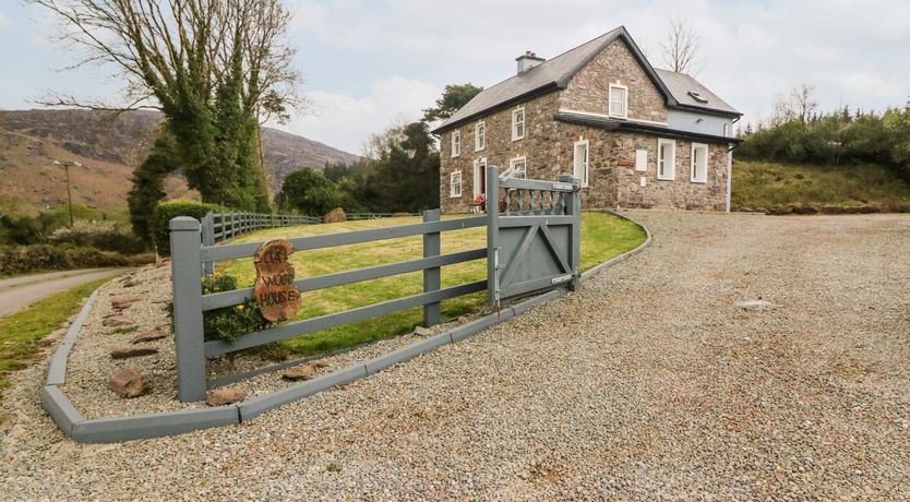 OAK WOOD HOUSE, family friendly in Kenmare, County Kerry - Kenmare