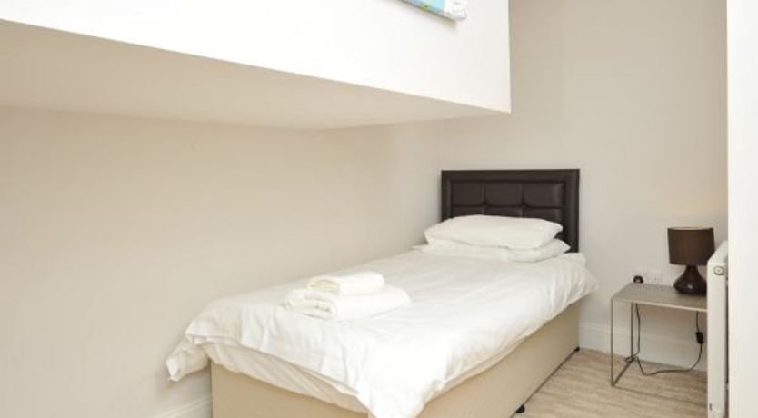 Photo of Apartment 17 Astor House Warren Road Torquay TQ2 5TR