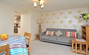 Photo of Apartment 30 Trinity Mews Trinity Hill Torquay TQ1 2AS