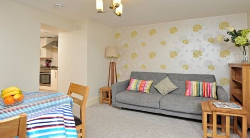 Photo of Apartment 30 Trinity Mews Trinity Hill Torquay TQ1 2AS