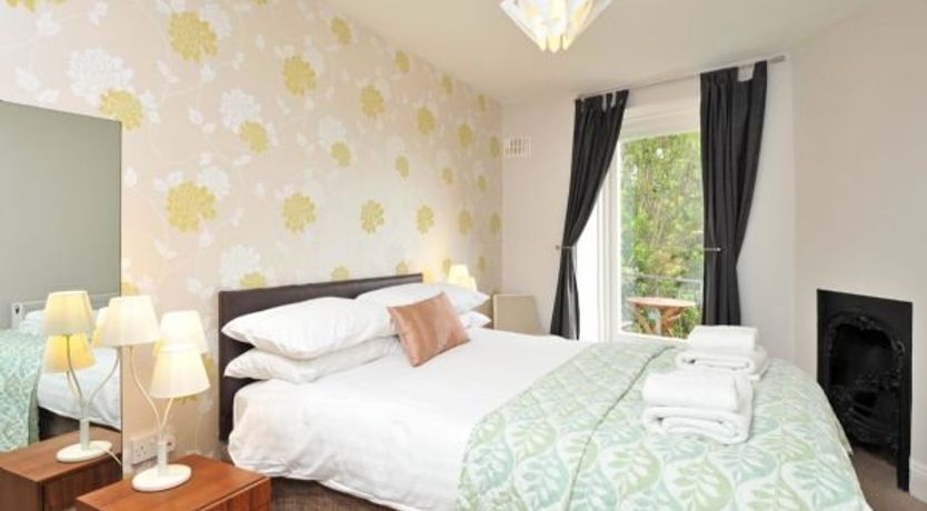 Photo of Apartment 12 Astor House Warren Road Torquay TQ2 5TR