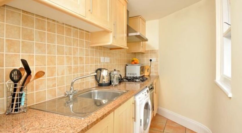 Photo of Apartment 12 Trinity Mews Trinity Hill Torquay TQ1 2AS