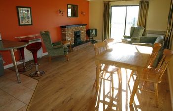 16 Pebble Place Holiday Cottage