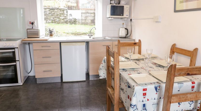 Photo of Bron Heulog Cottage