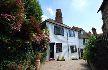 Church Passage Cottage Holiday Cottage