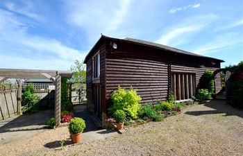 Hartley Dyke Barn Holiday Cottage