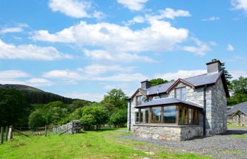 Tyddyn Bwlch Holiday Cottage