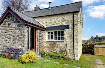 Pentre Bach Holiday Cottage
