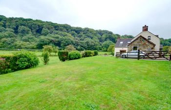 Llysyfelin Holiday Cottage