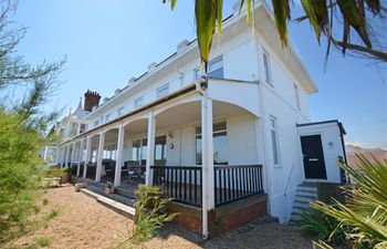 The White House Holiday Cottage