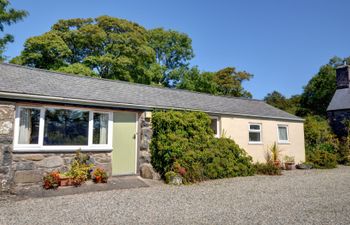 Tyddyn Cae Holiday Cottage