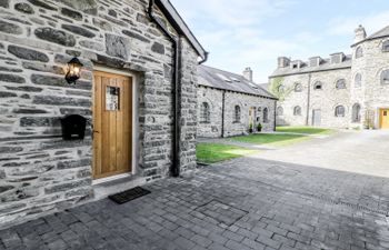 3 Bythynnod yr Aran Holiday Cottage