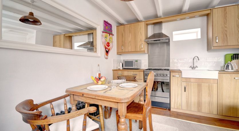 Photo of Porthole Cottage 