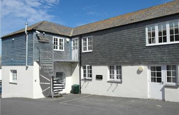 Old Custom House Barn Holiday Cottage