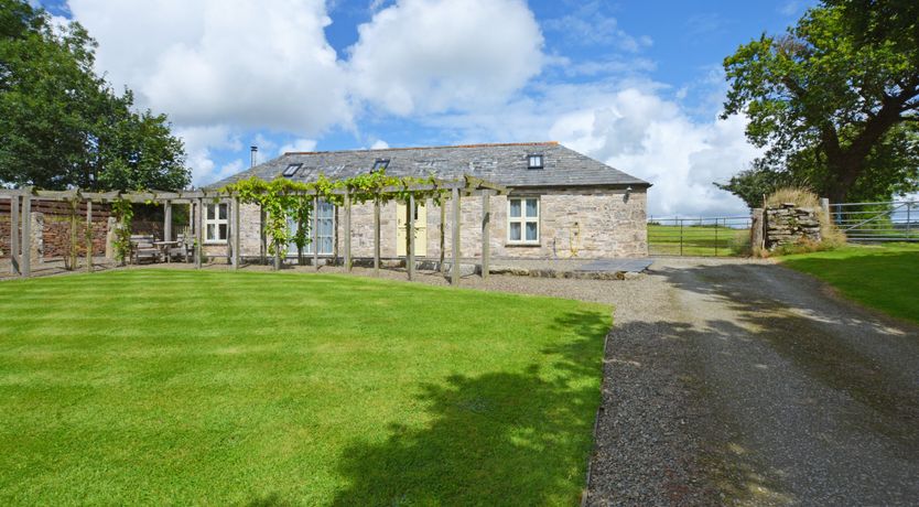 Photo of Barney's Cottage, Trenarlett Farm