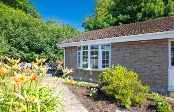 8 Hares Hollow Holiday Cottage