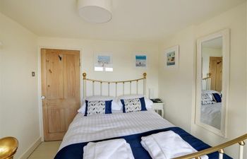 5 Seaview Holiday Cottage