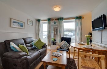1 Seaview Holiday Cottage