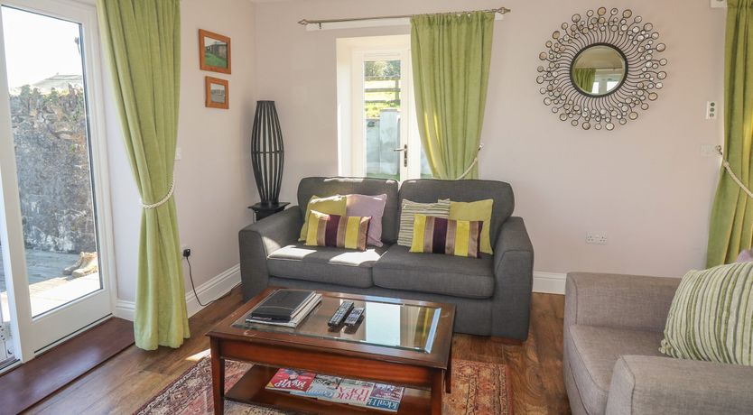 Photo of Middle Barn