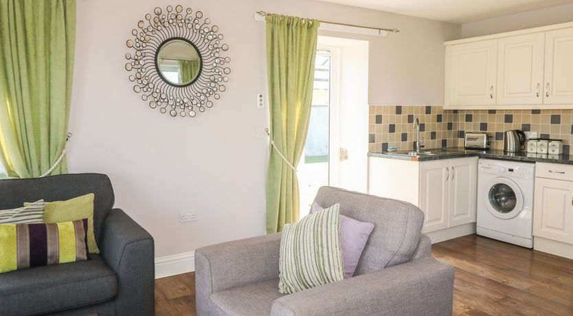 Photo of Middle Barn